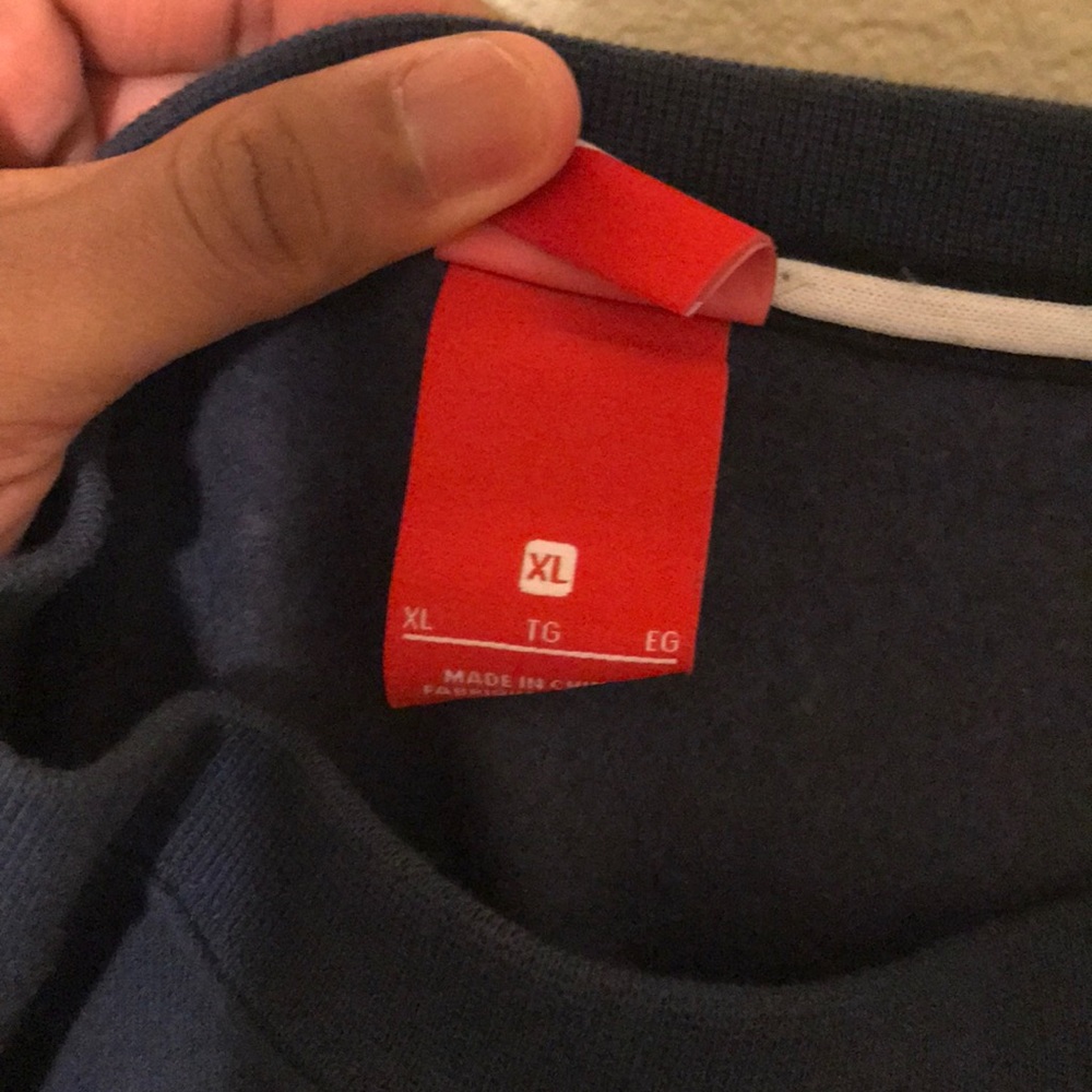 Men’s Nike navy blue sweatshirt - Picture 2 of 2